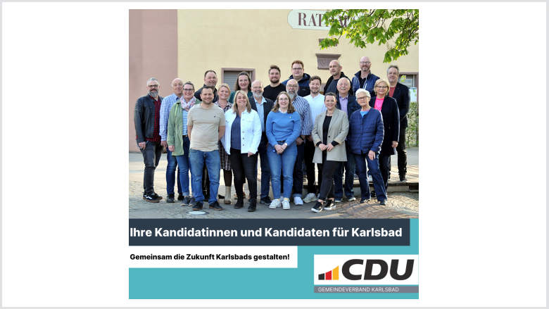 Kandidaten vor Rathaus Kandidaten vor Rathaus