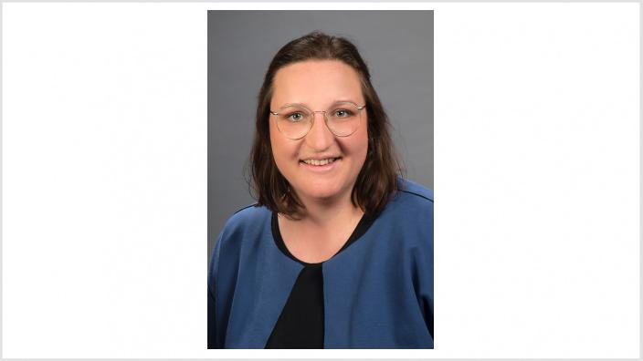Dr. Charlotte Kayser